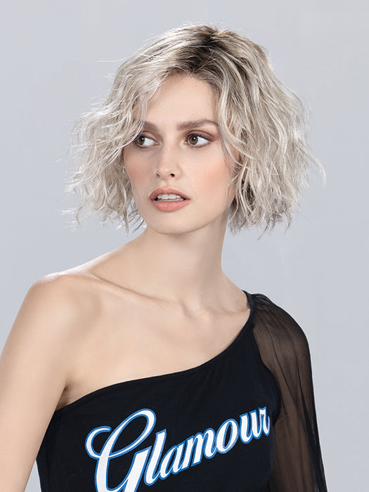 DANCE MONO PART by Ellen Wille in SILVER BLONDE ROOTED 60.23 | Pearl White and Lightest Pale Blonde Blend with Shaded Roots