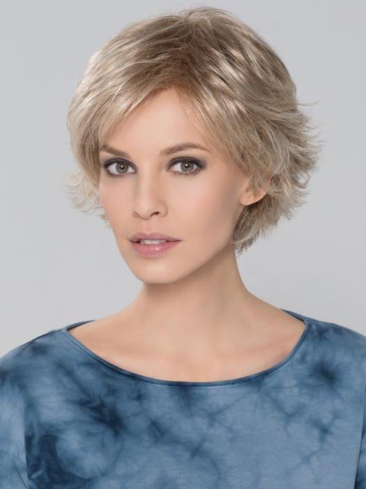 DATE MONO by ELLEN WILLE in CHAMPAGNE ROOTED 22.20.25 | Light Neutral Blonde, Light Strawberry Blonde, Lightest Golden Blonde Blend with Shaded Roots